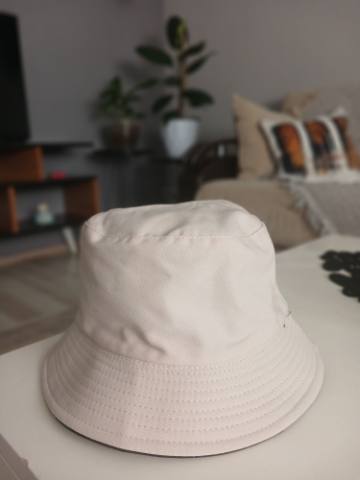 Çift taraflı şapka
