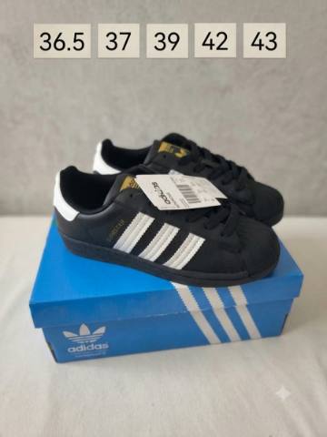 Siyah Adidas ayakkabı orijinal